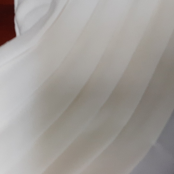 Adrianna Papell sz 8 cocktail dress with chiffon neckline and white flower - Picture 4 of 7